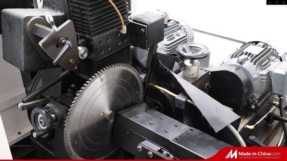 Hassas CNC Çakmak Kılıfı Döşeme Makinesi / Endüstriyel Çakmak Kılıfı Keskinleştirme Ekipmanı