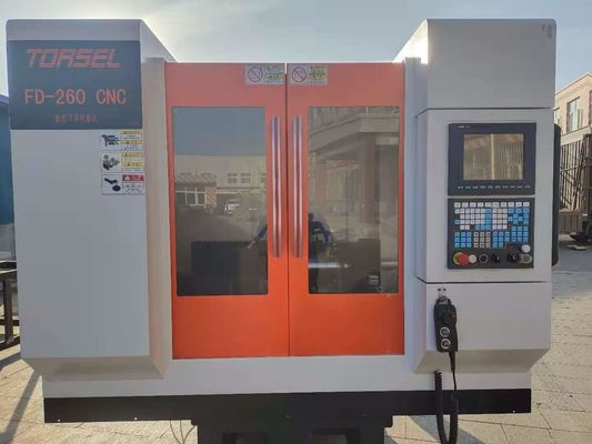 Yüksek hassasiyetli Otomatik Profil Kesicisi Hızlandırma Makinesi Ahşap işleme